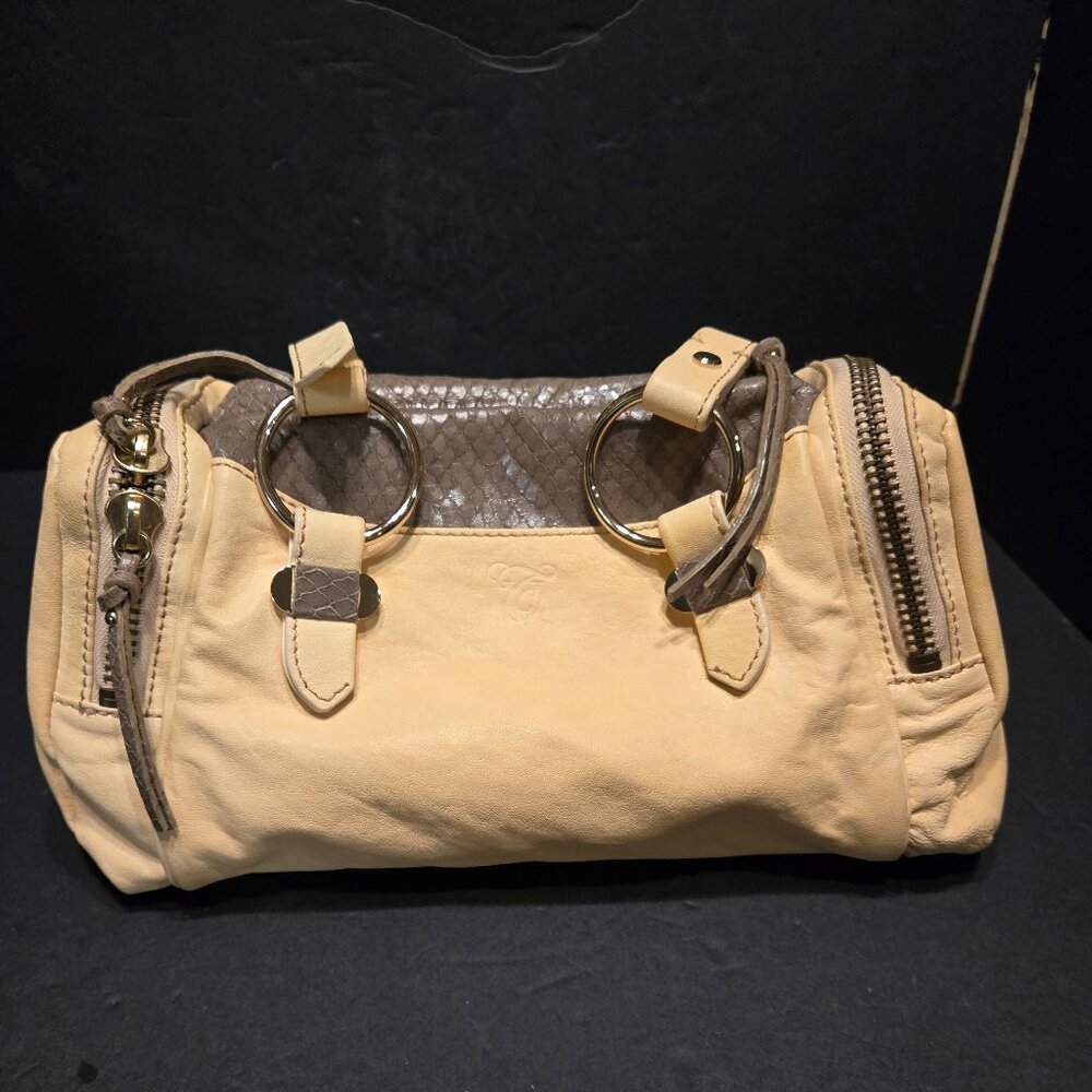 TRE VERO LEATHER SHOULDER BAG
